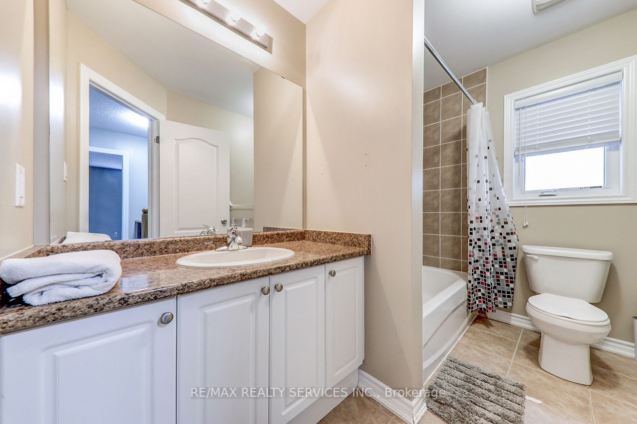 2179 Dawson Crescent