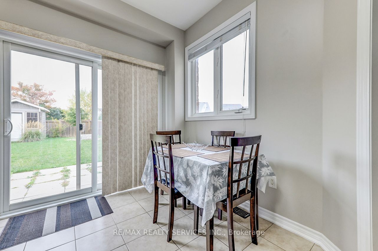 2179 Dawson Crescent