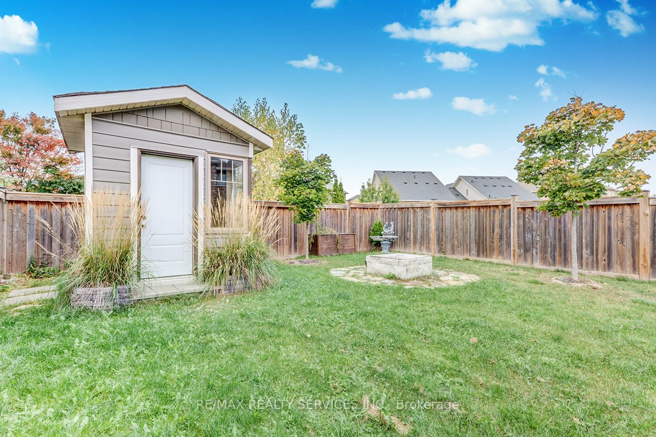2179 Dawson Crescent
