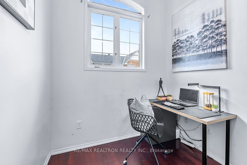10 Old Colony Road, #22