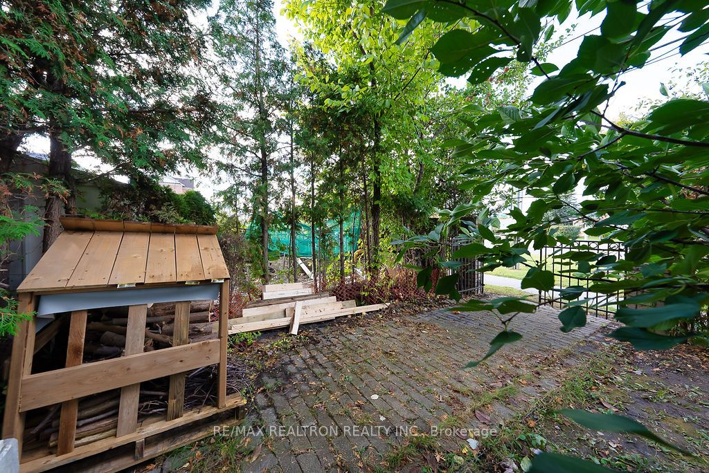 10 Old Colony Road, #22