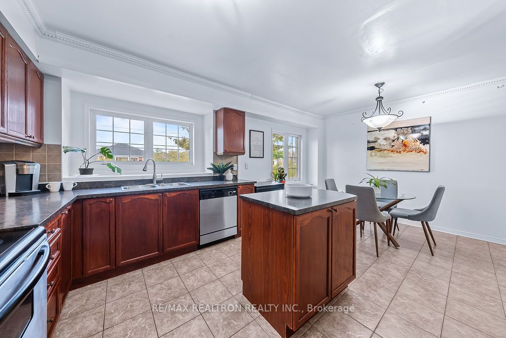 10 Old Colony Road, #22