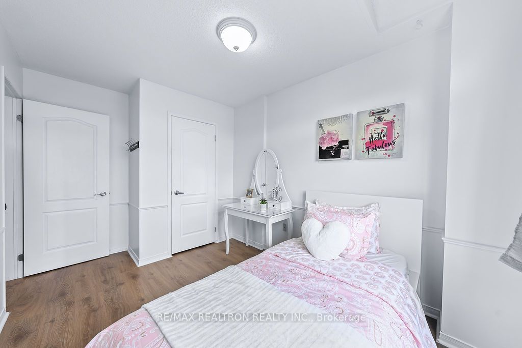 10 Old Colony Road, #22