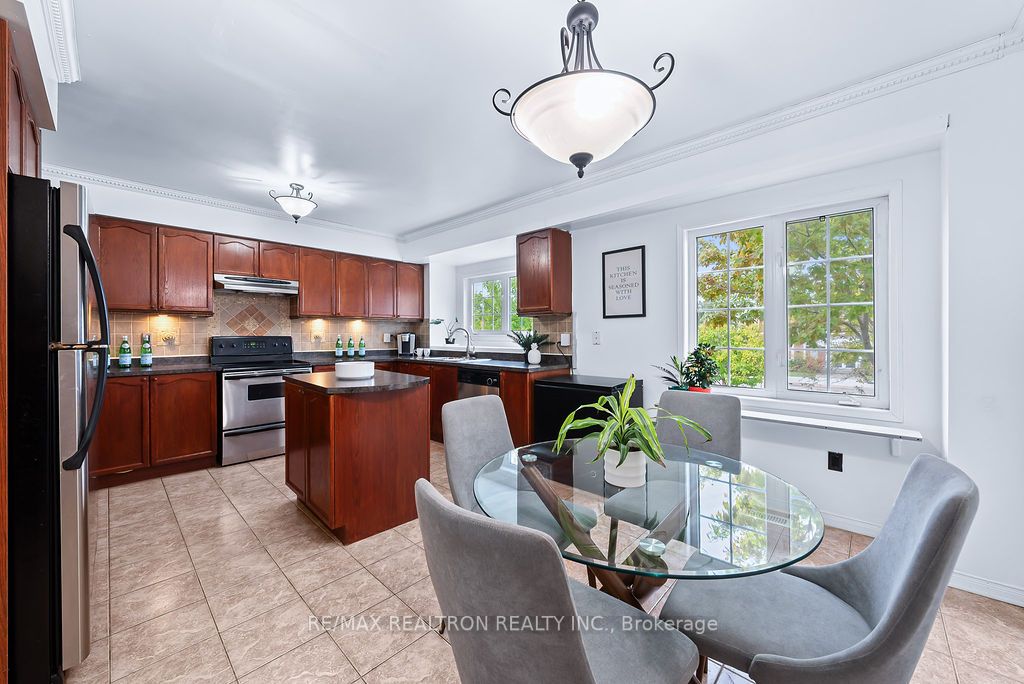 10 Old Colony Road, #22