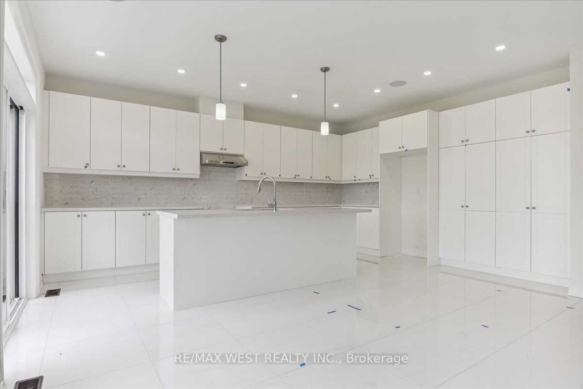 32 Plank Rd