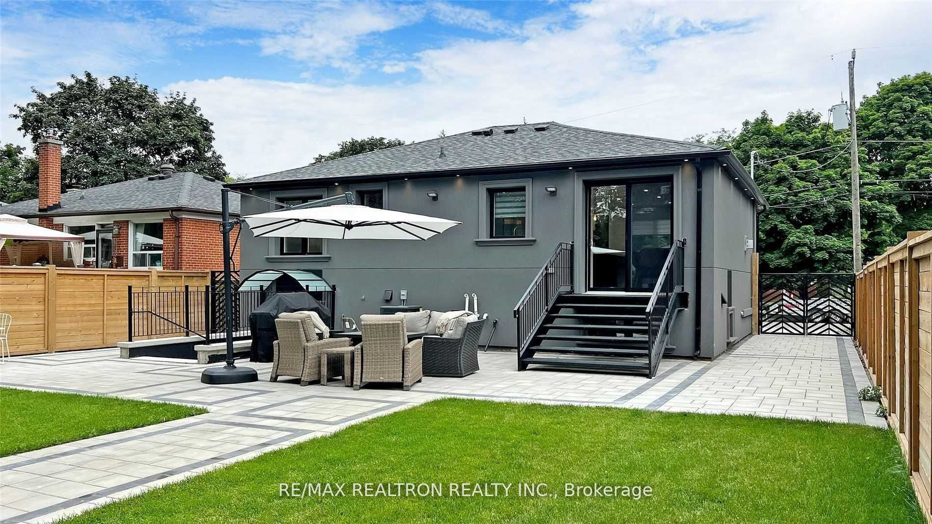 111 Evahill Cres