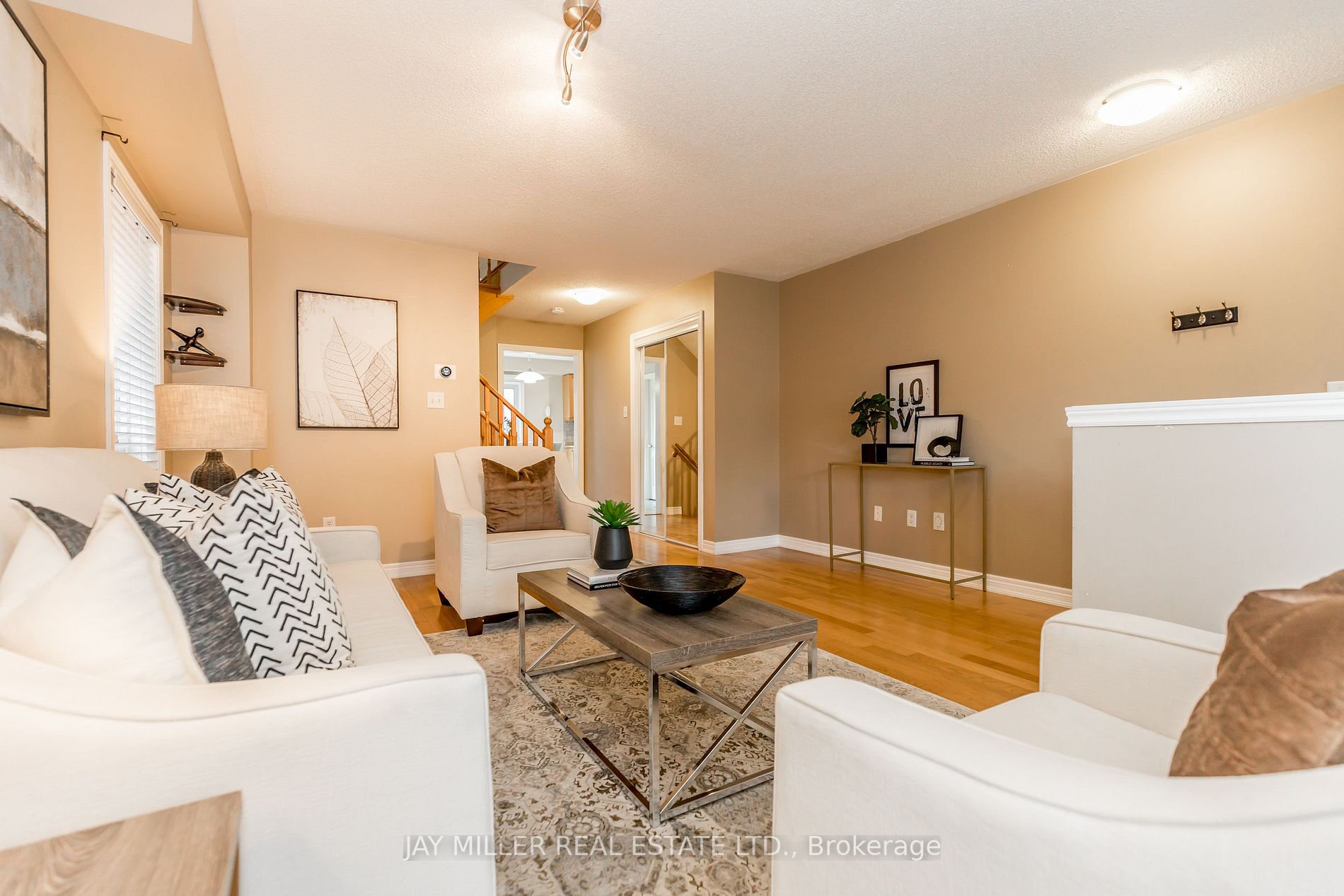 143 Gail Parks Cres