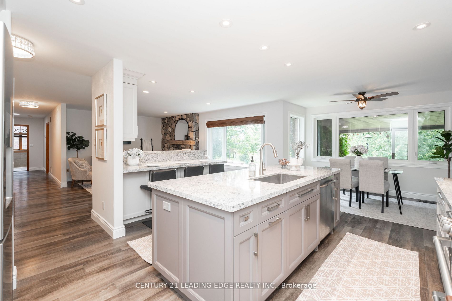 10 Lapier St