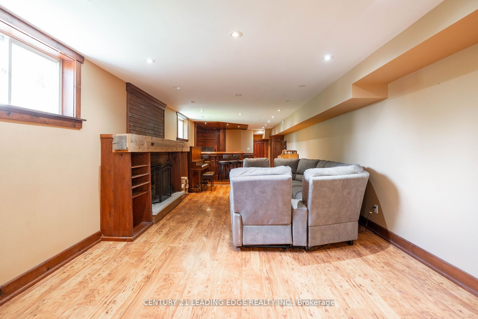10 Lapier St