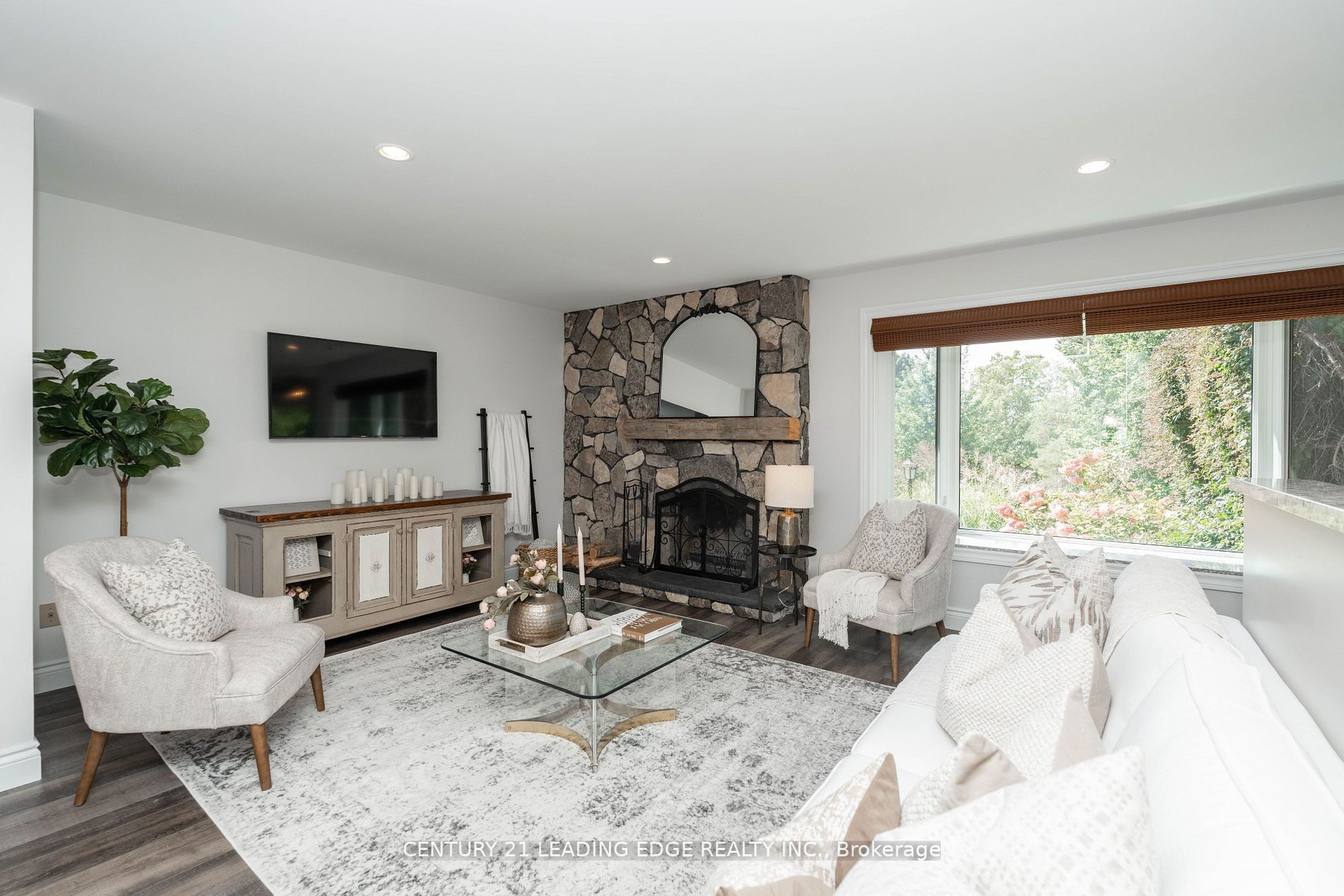 10 Lapier St