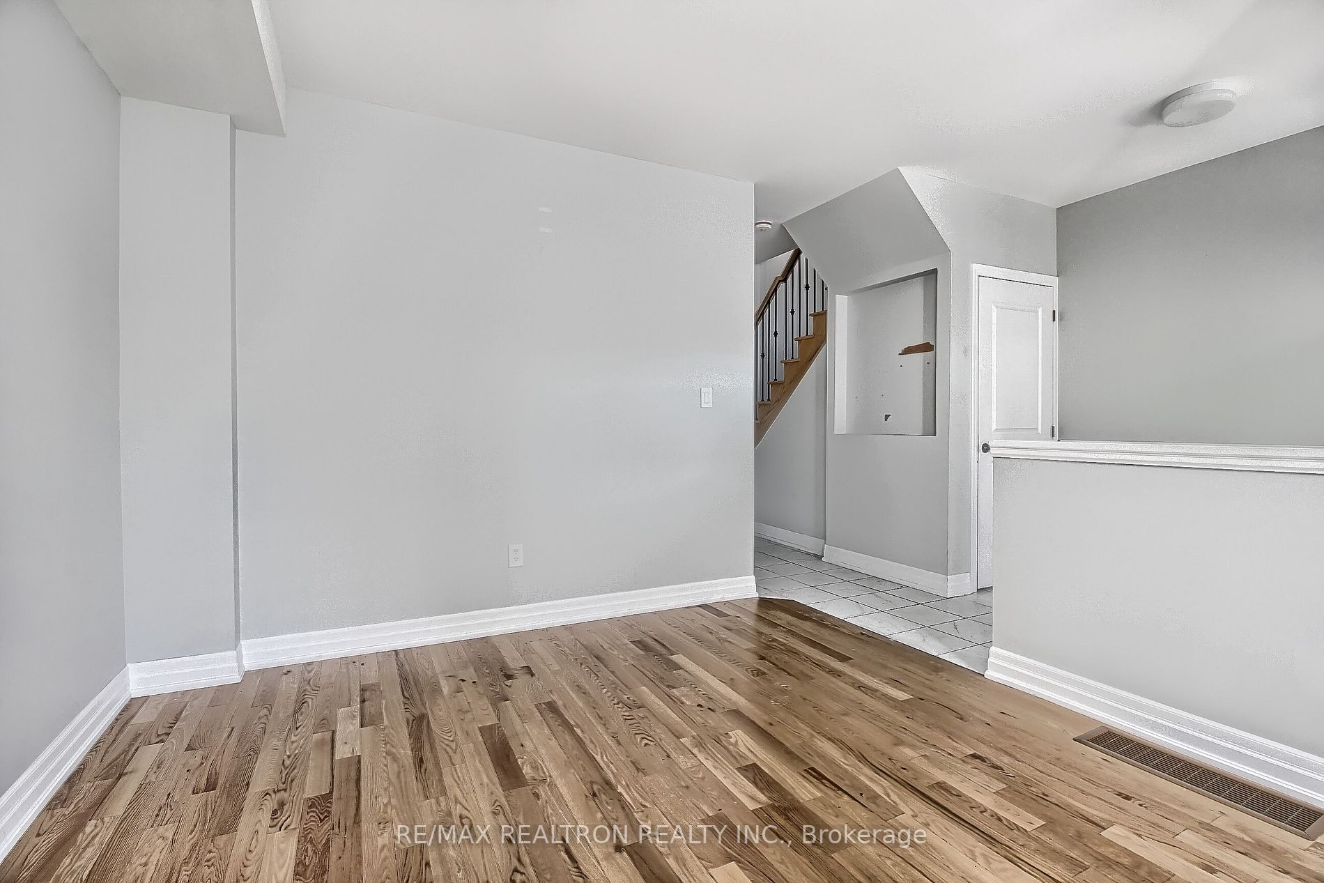 8 Church St, #6