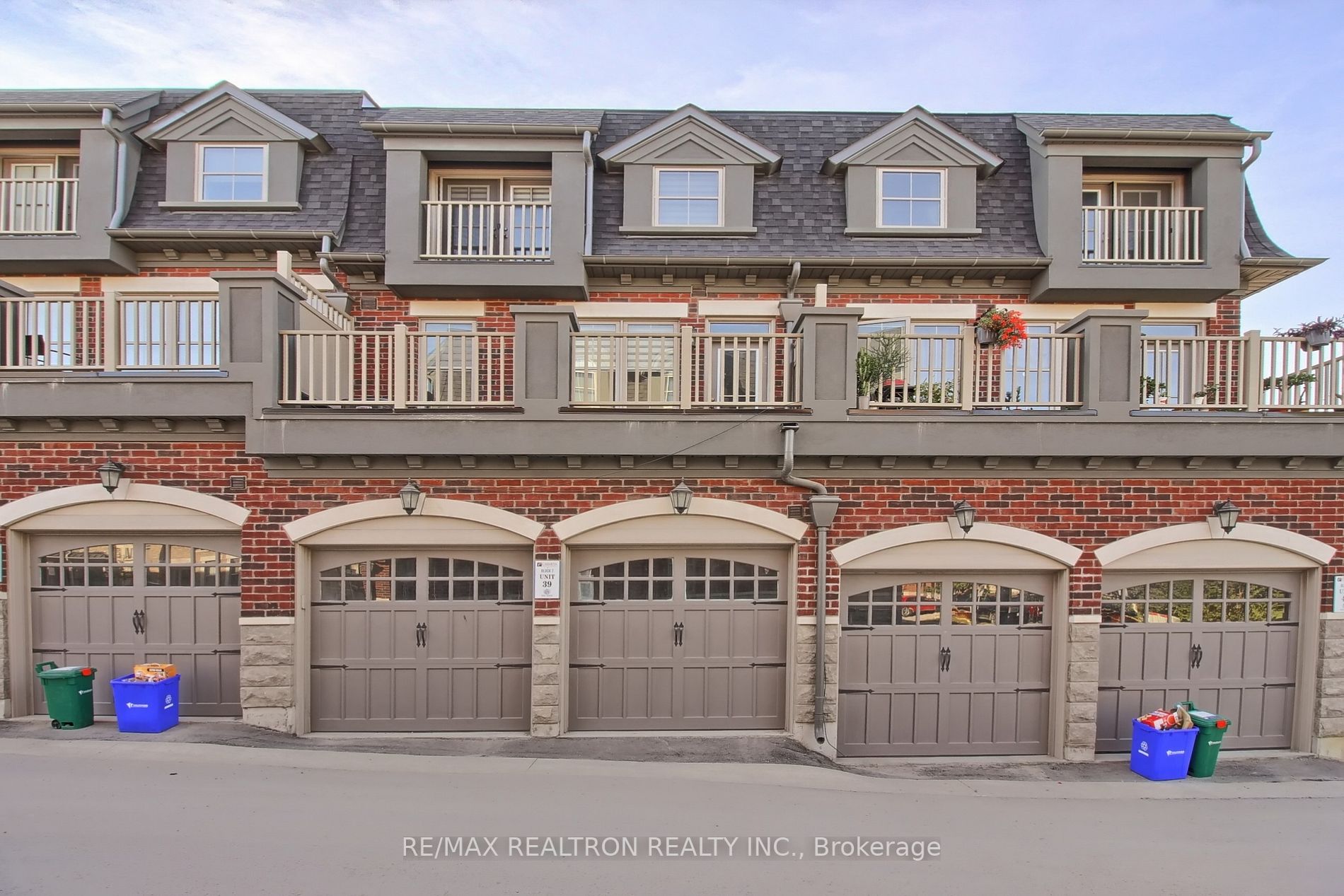 8 Church St, #6