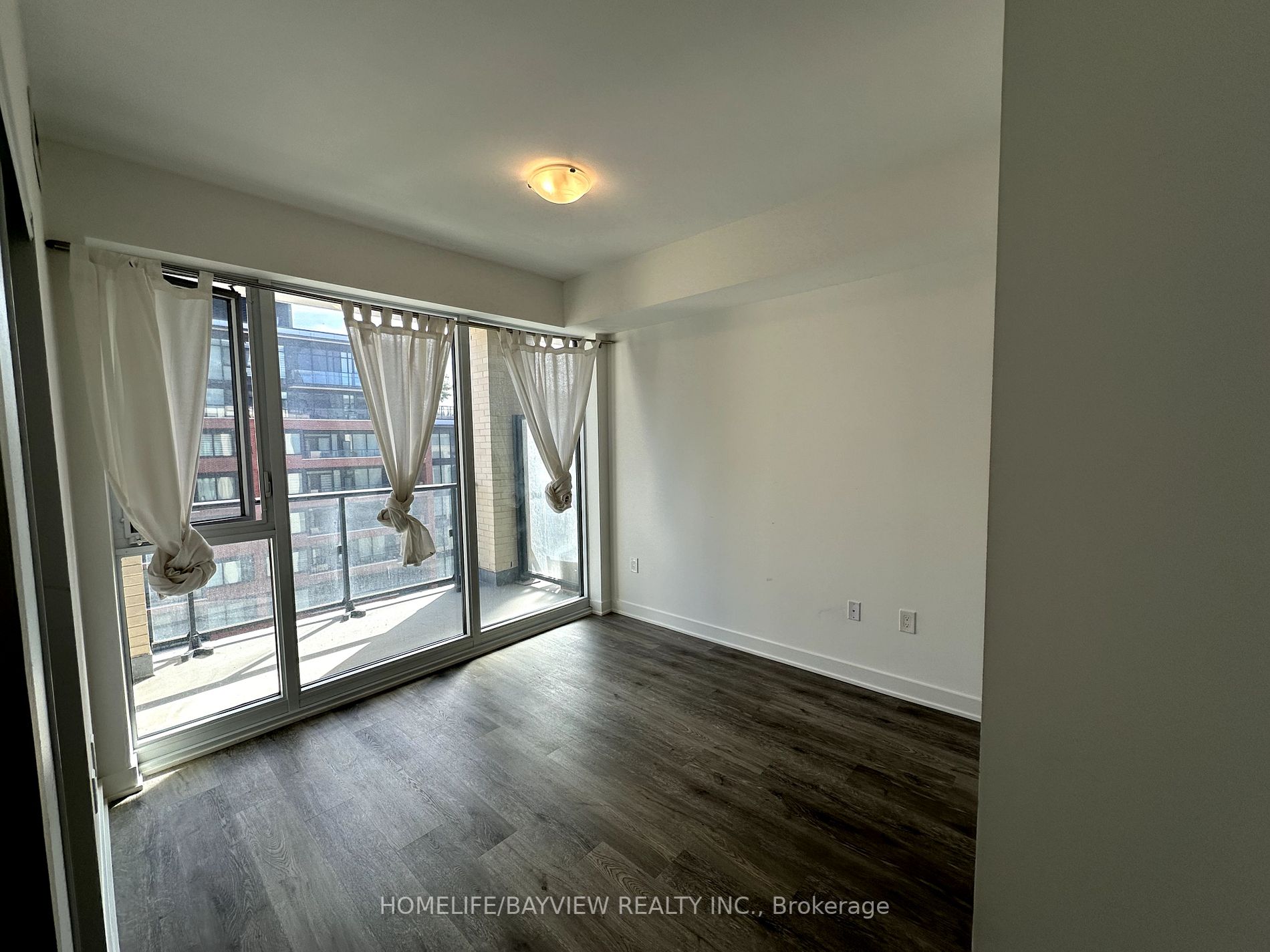 100 Eagle Rock Way, #808