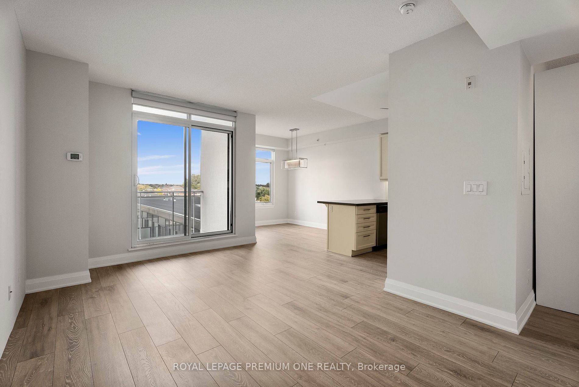 24 Woodstream Blvd, #310
