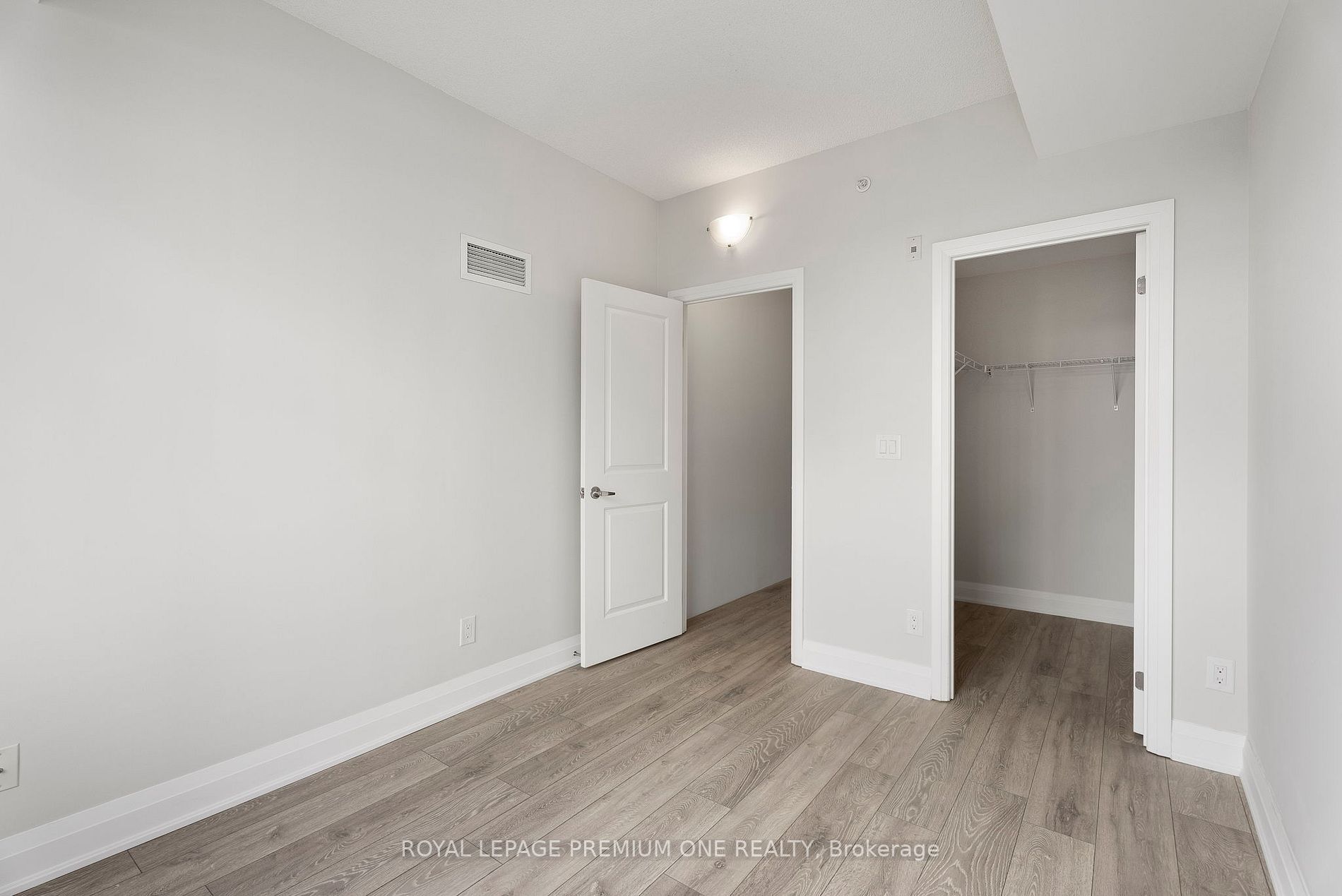 24 Woodstream Blvd, #310