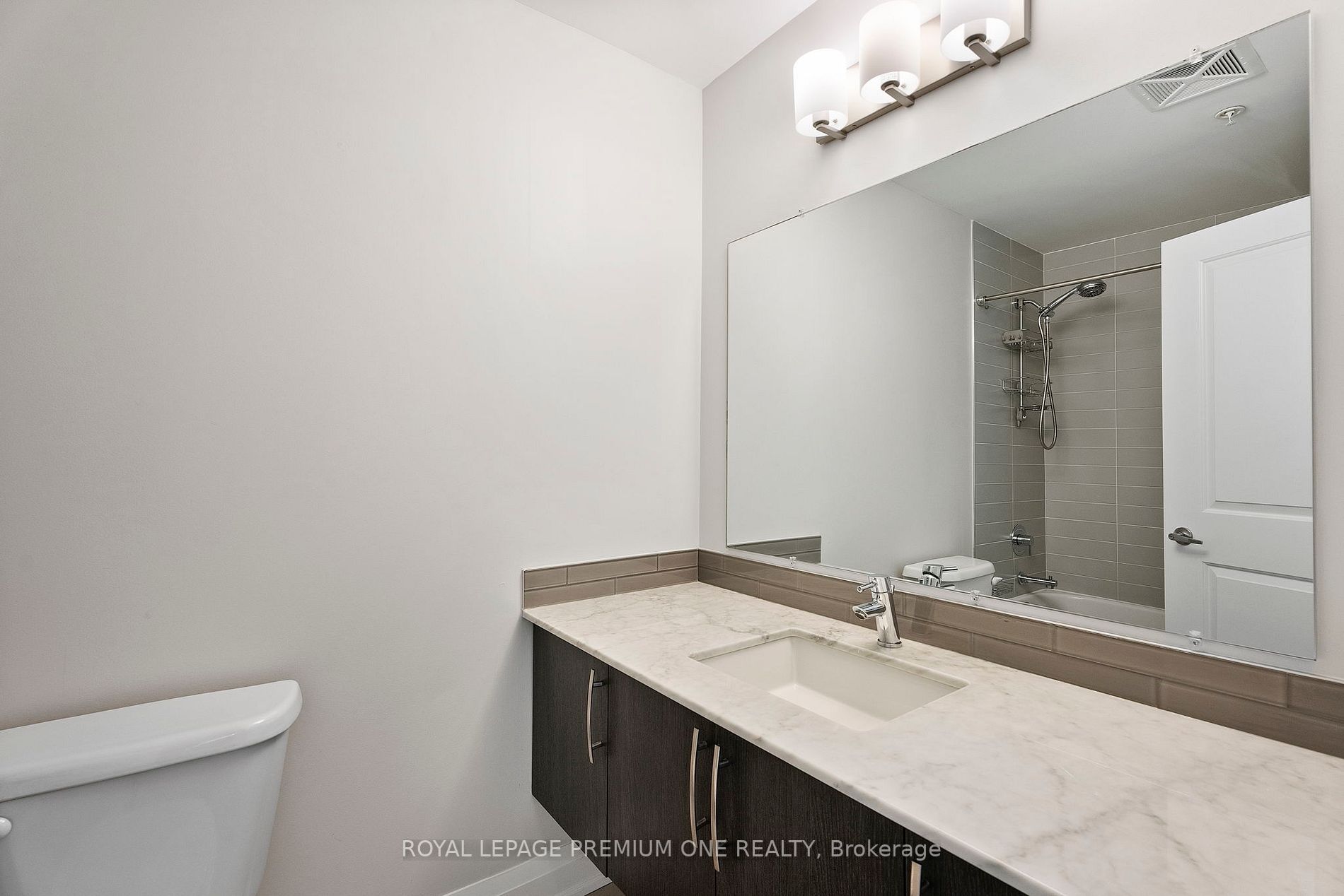 24 Woodstream Blvd, #310