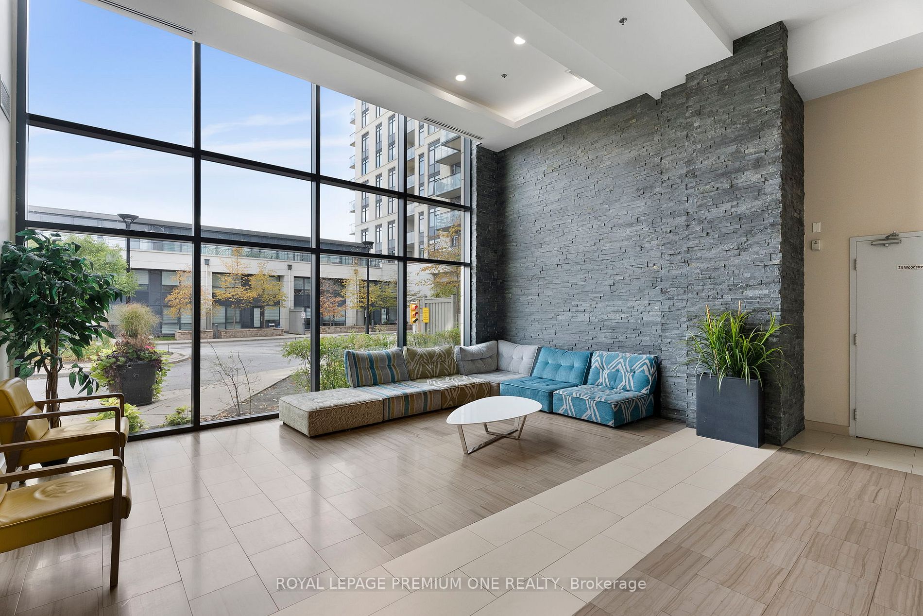 24 Woodstream Blvd, #310