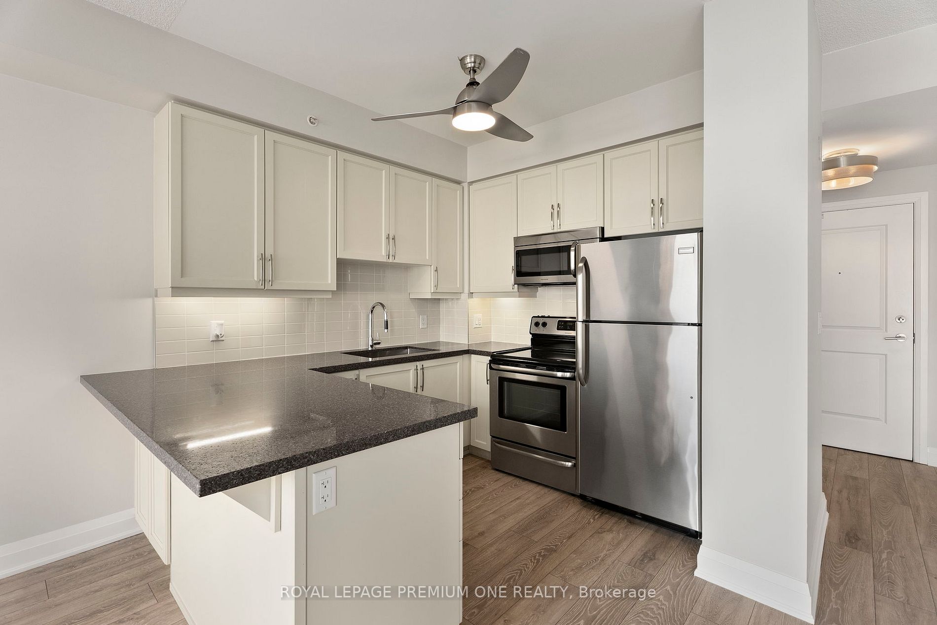 24 Woodstream Blvd, #310