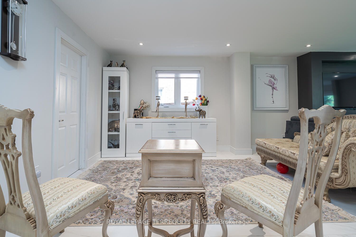 14 Lynngrove Cres