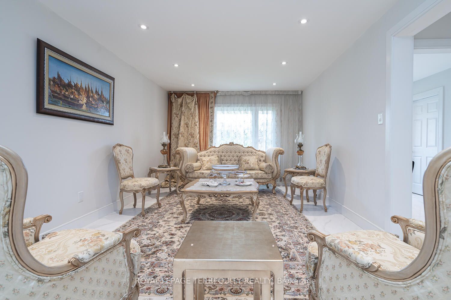 14 Lynngrove Cres