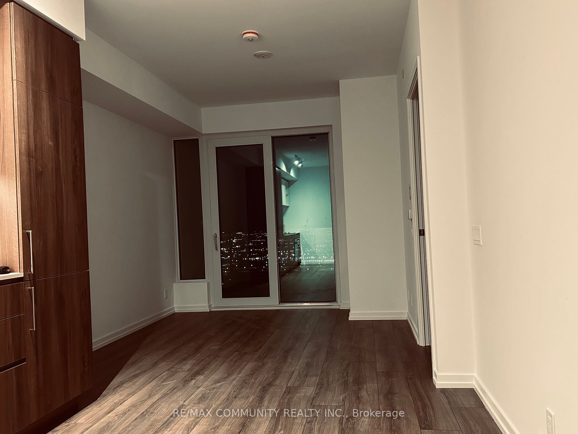 7890 Jane Street, #5111