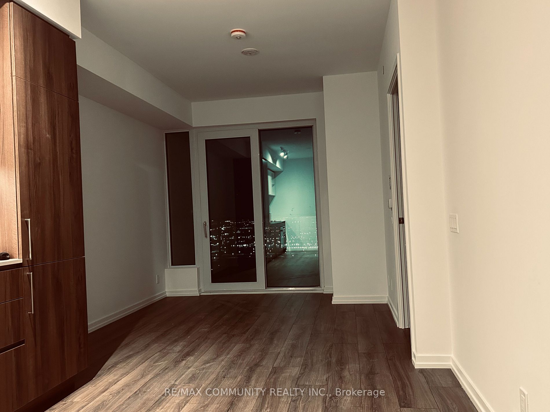 7890 Jane Street, #5111