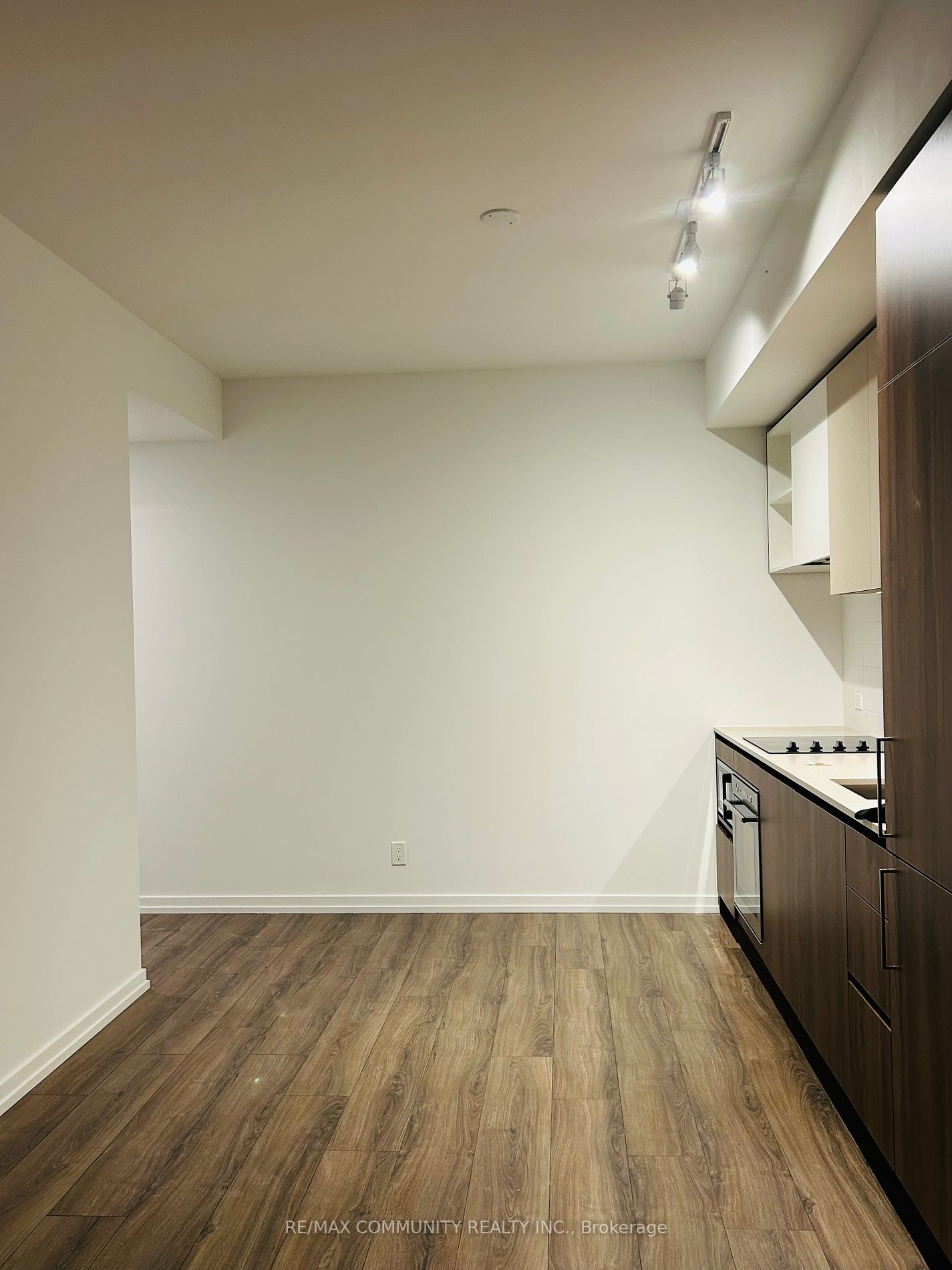 7890 Jane Street, #5111