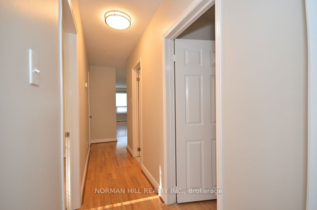 158 Cherrywood Dr, #Upper