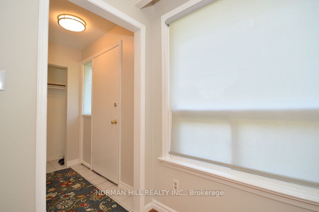 158 Cherrywood Dr, #Upper