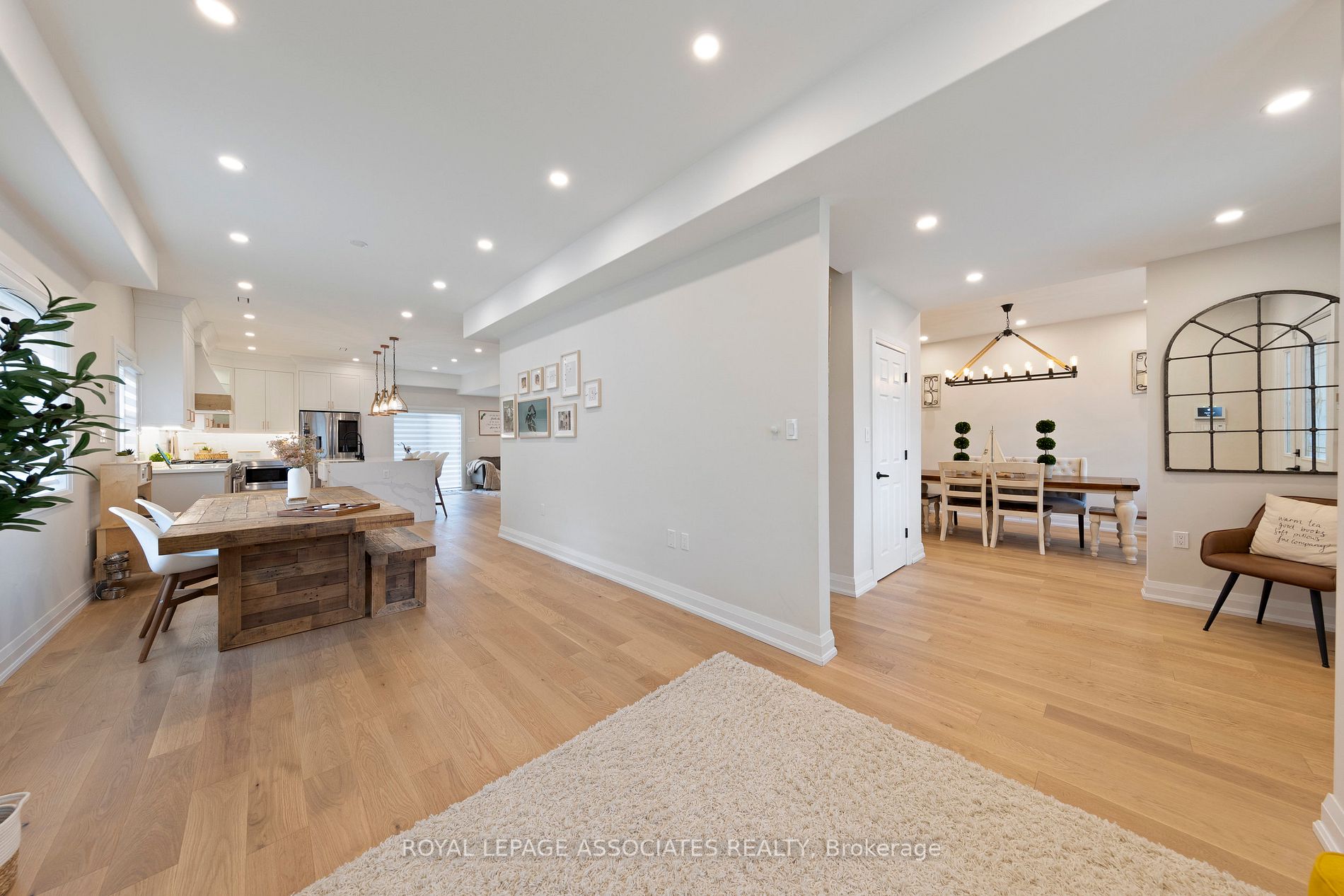 810 Montsell Avenue