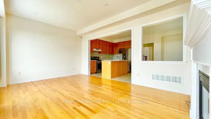 81 Diamond Jubilee Dr