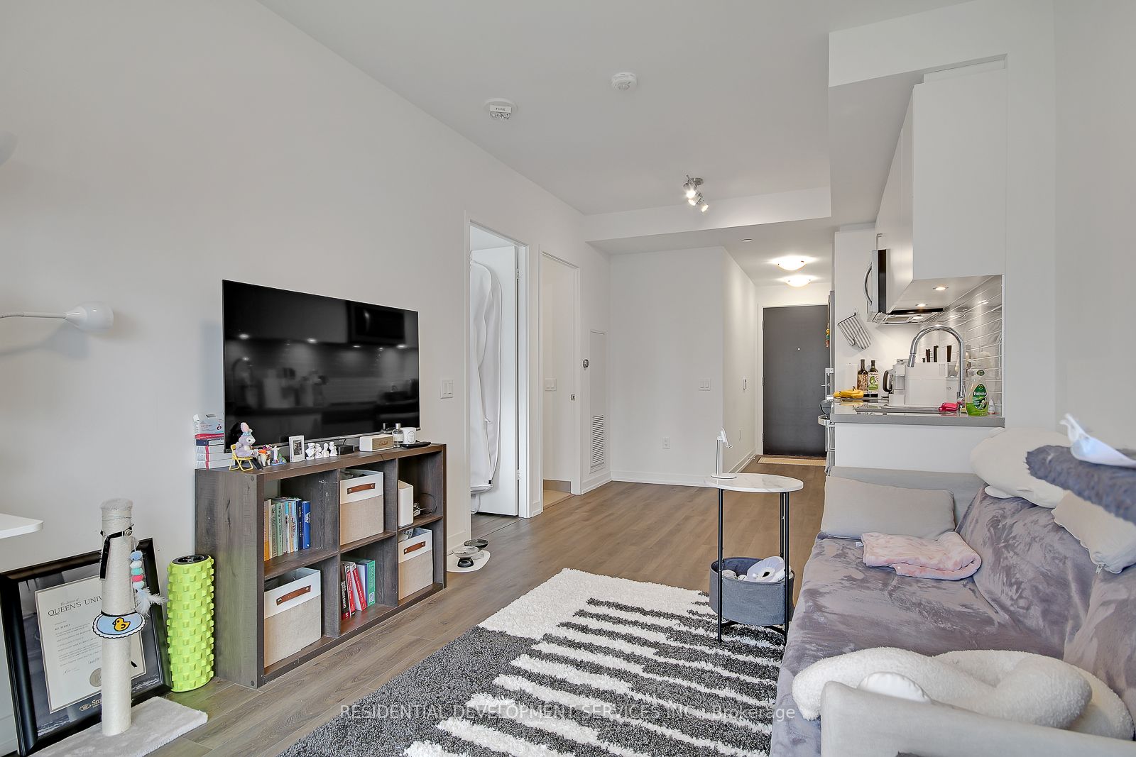 8868 Yonge Street, #816E