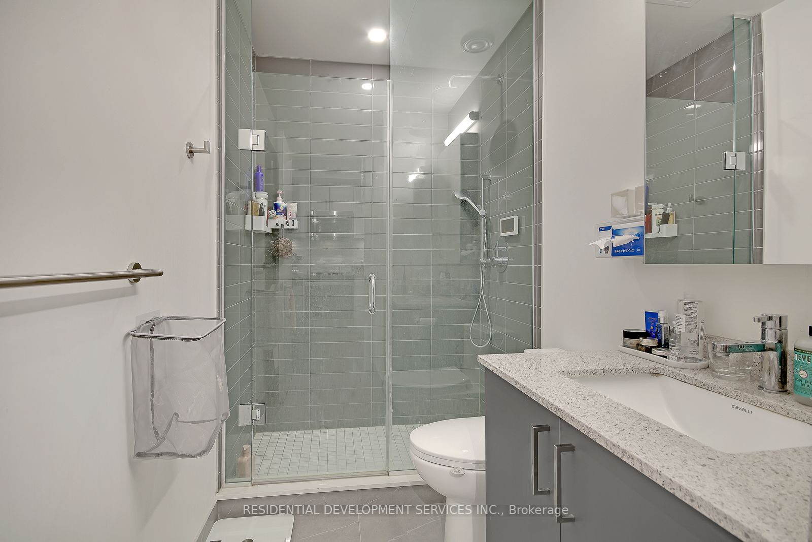 8868 Yonge Street, #816E