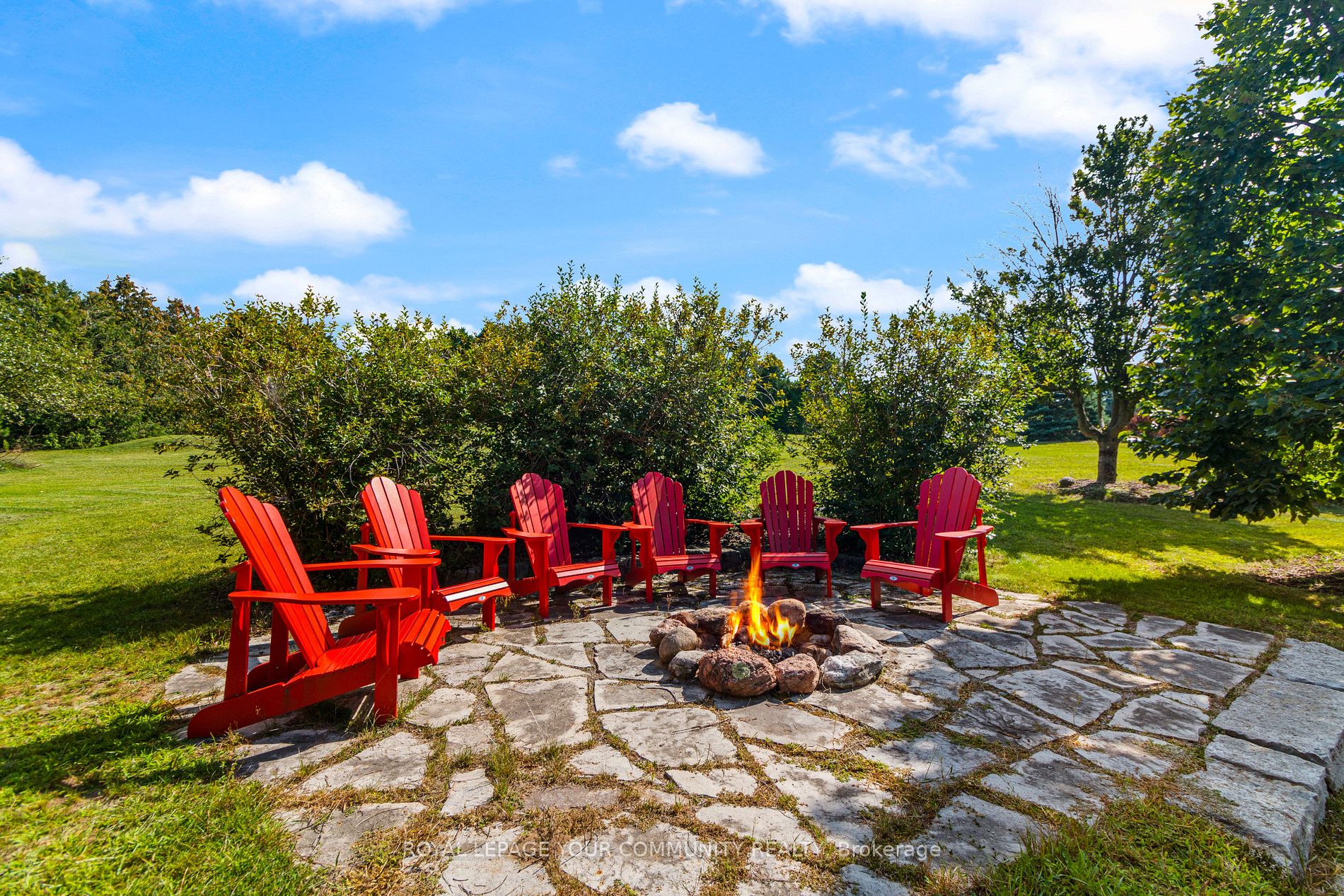 6 Silver Spring Cres