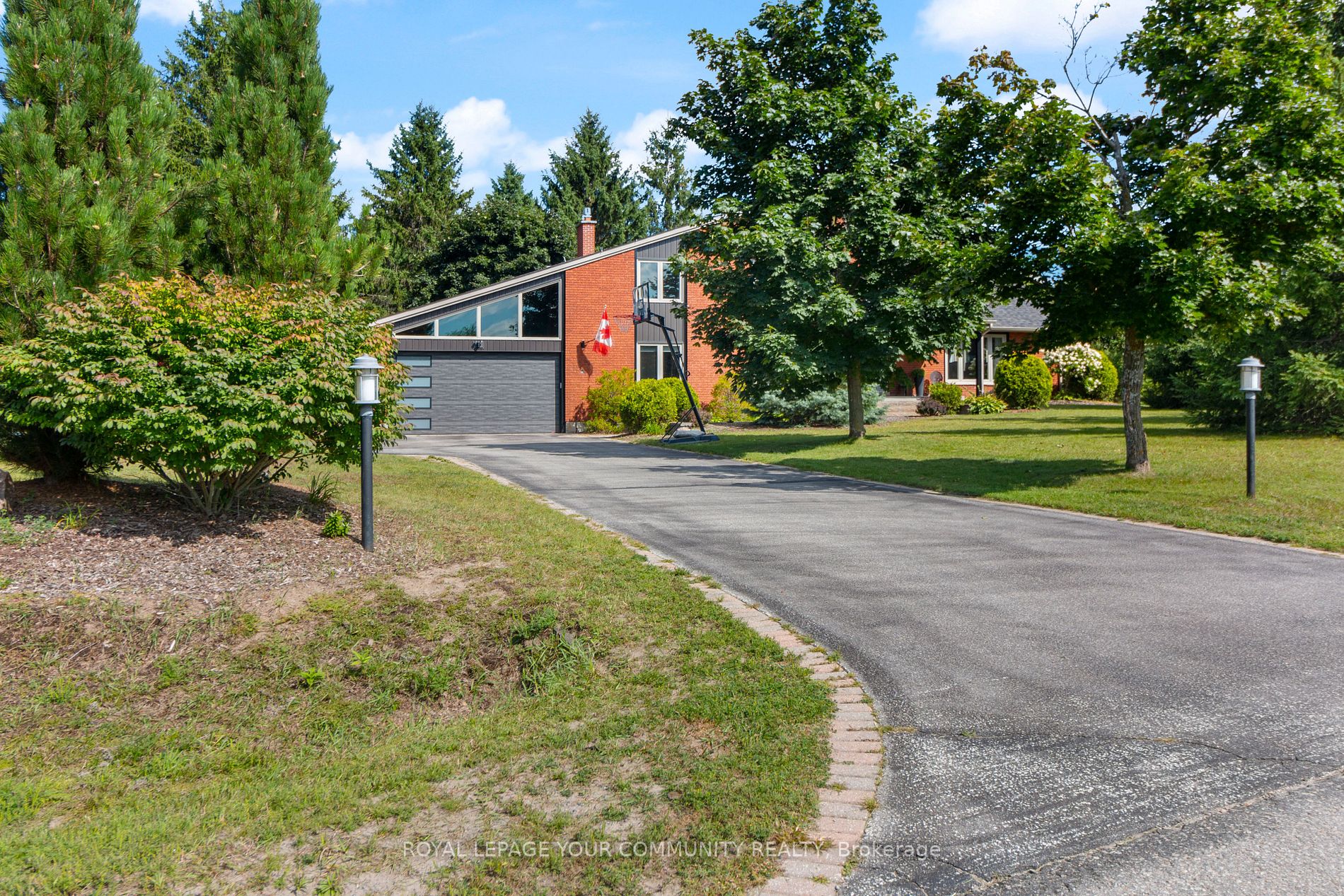 6 Silver Spring Cres