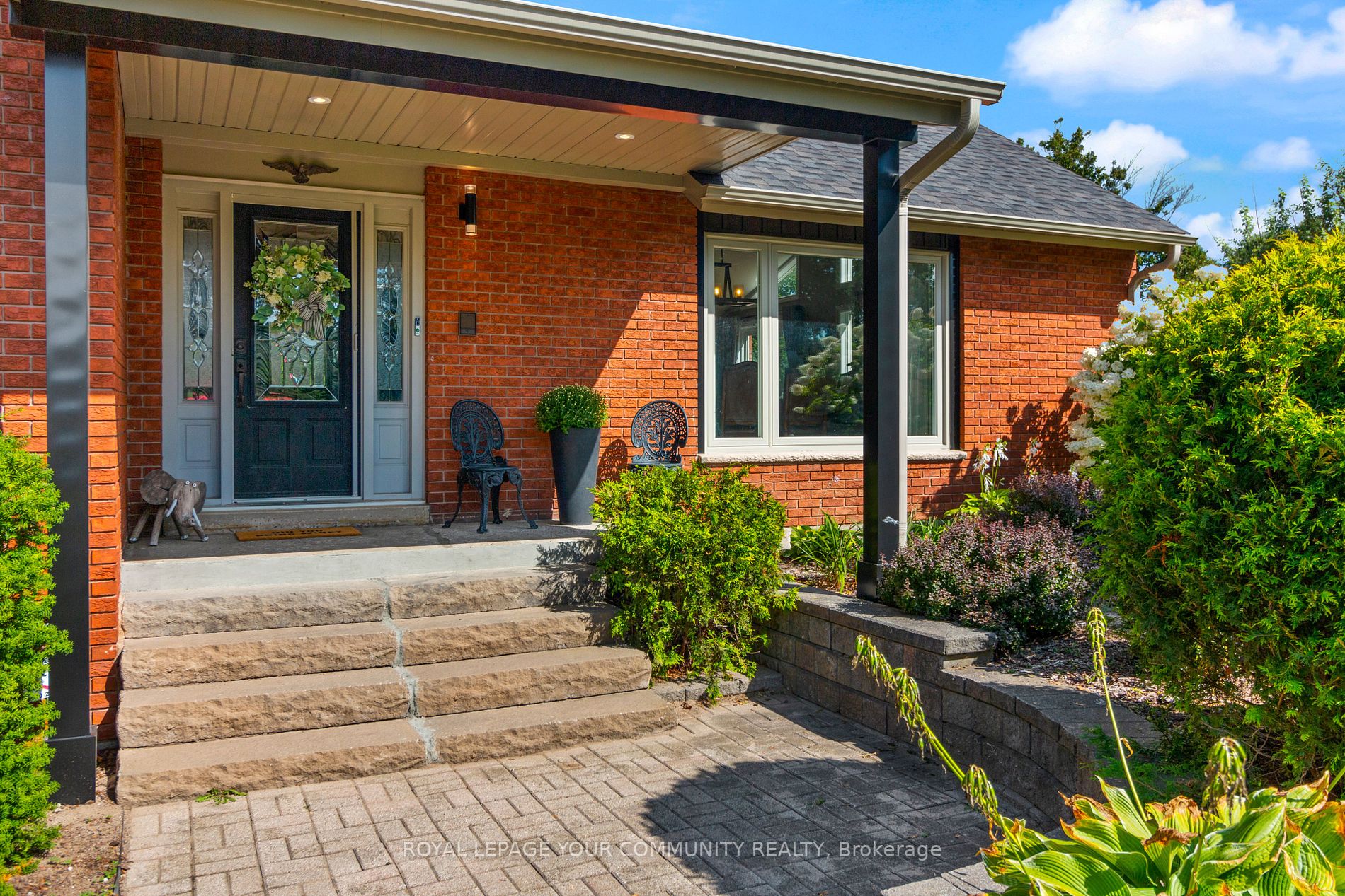 6 Silver Spring Cres