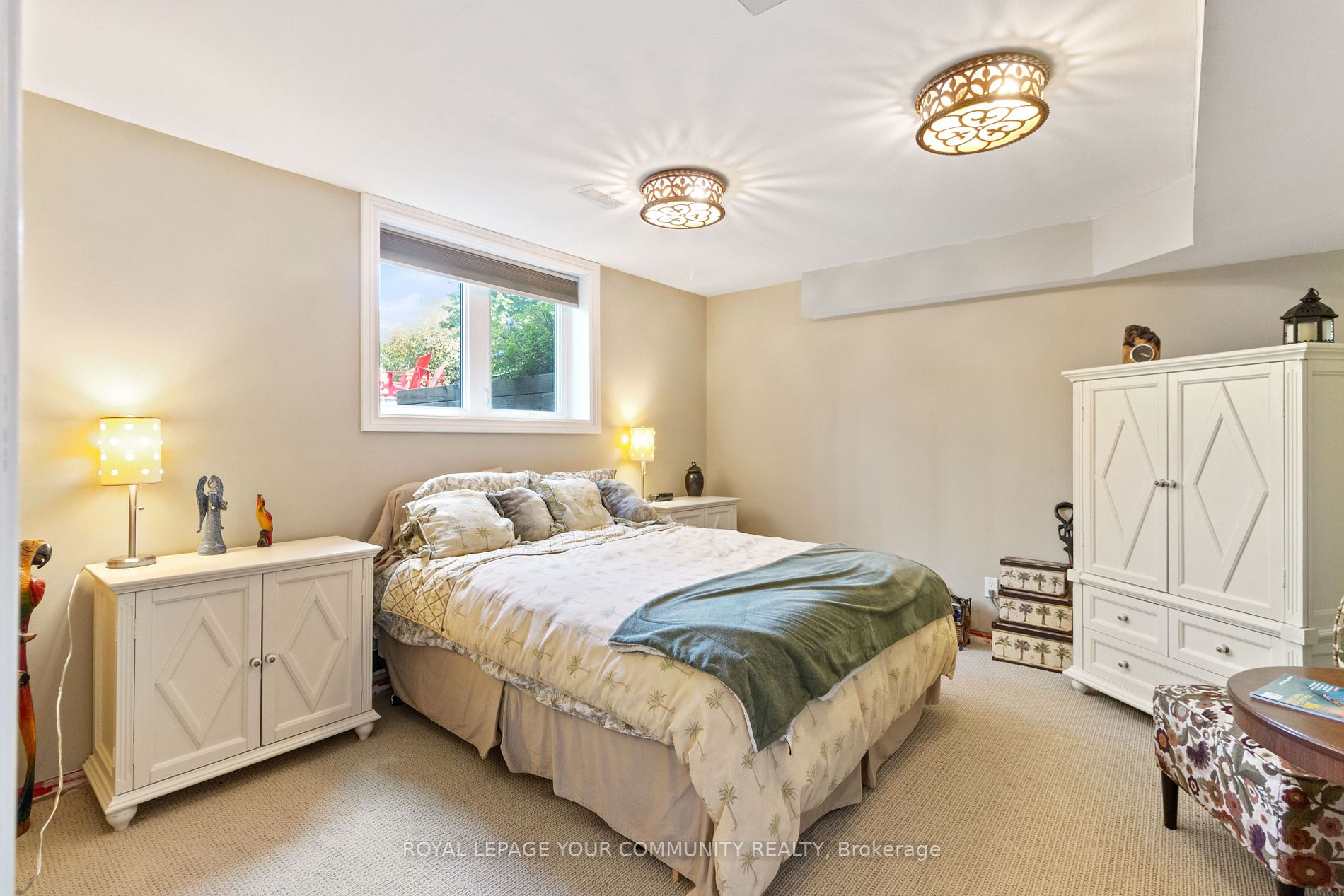 6 Silver Spring Cres