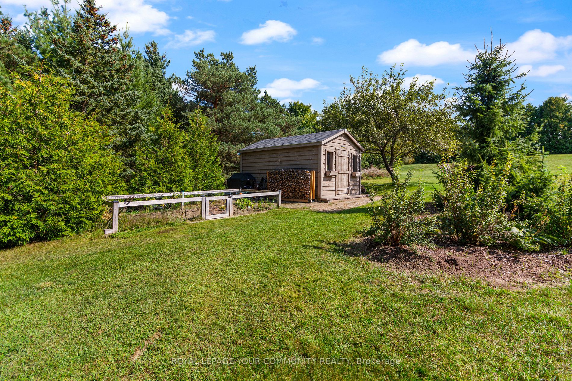 6 Silver Spring Cres