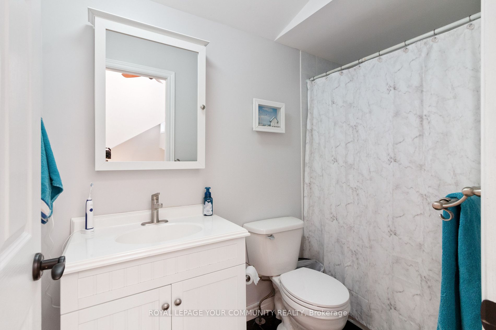 6 Silver Spring Cres