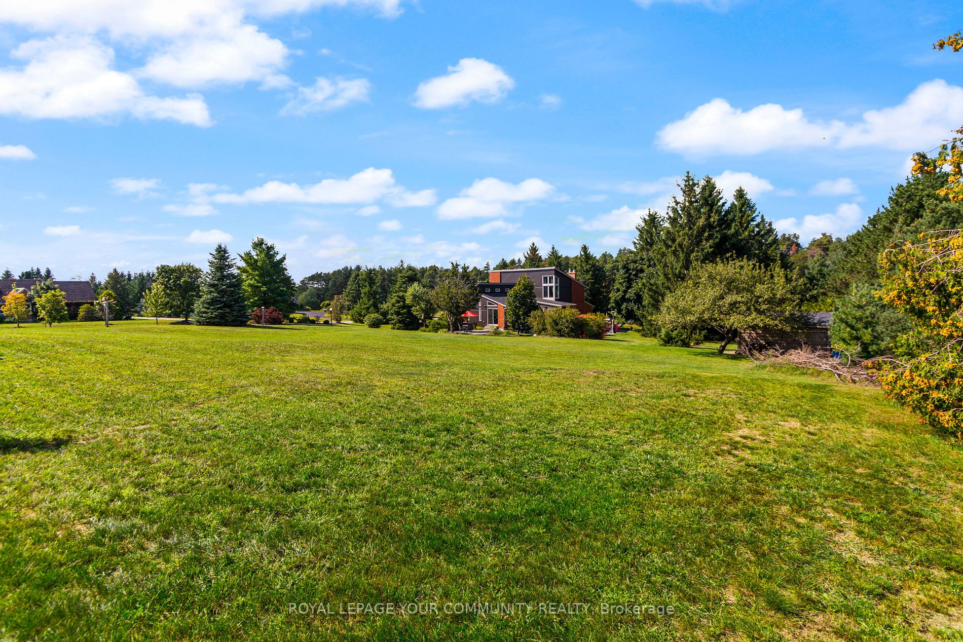 6 Silver Spring Cres