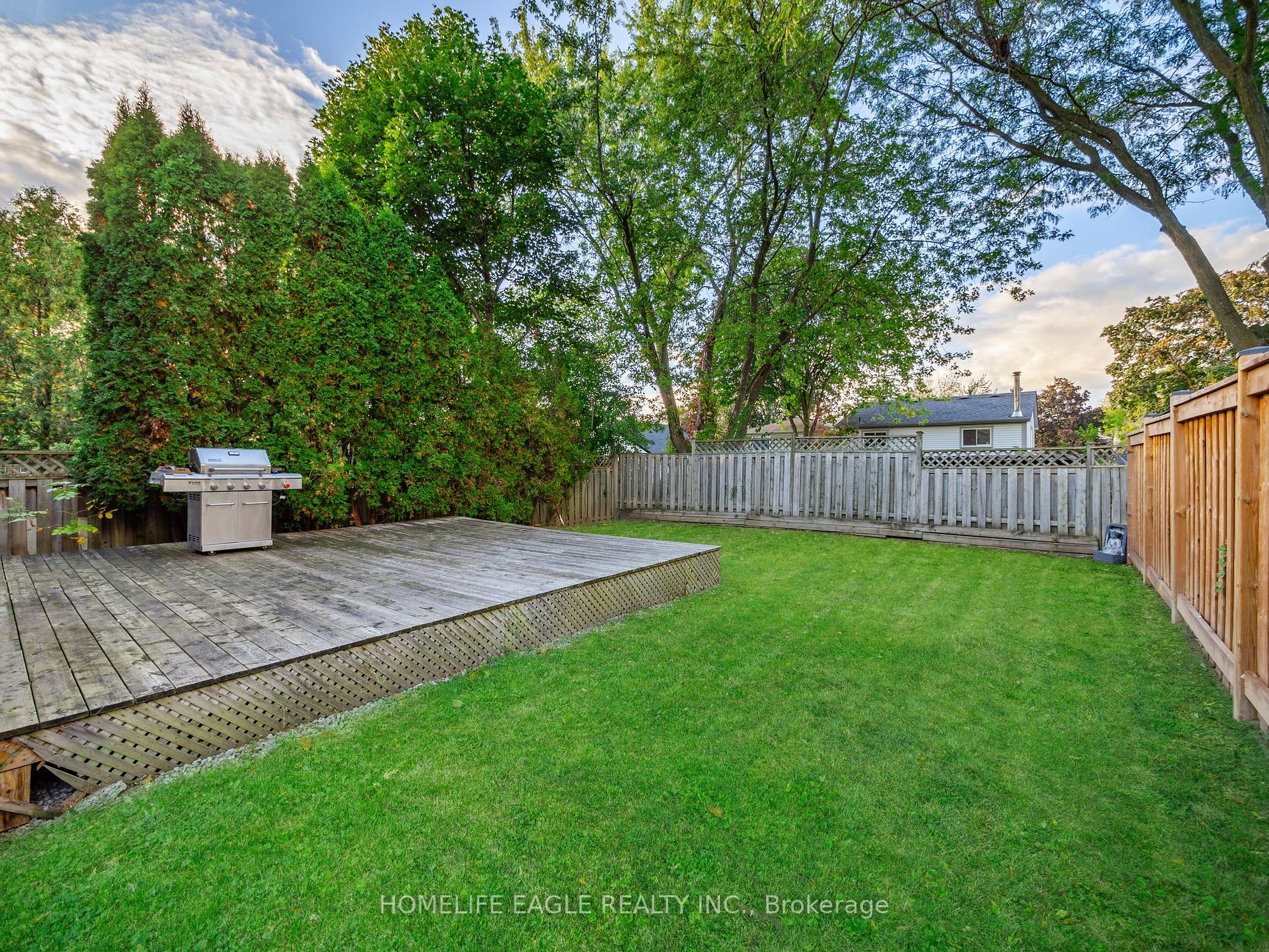 52 Lillooet Cres