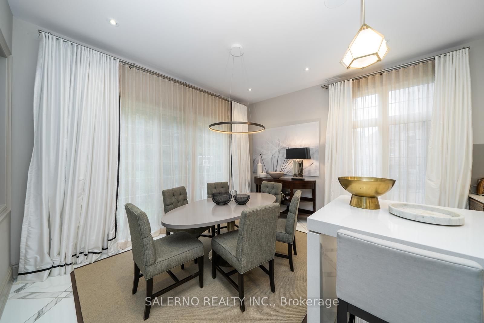 211 Grand Vellore Cres, #Upper