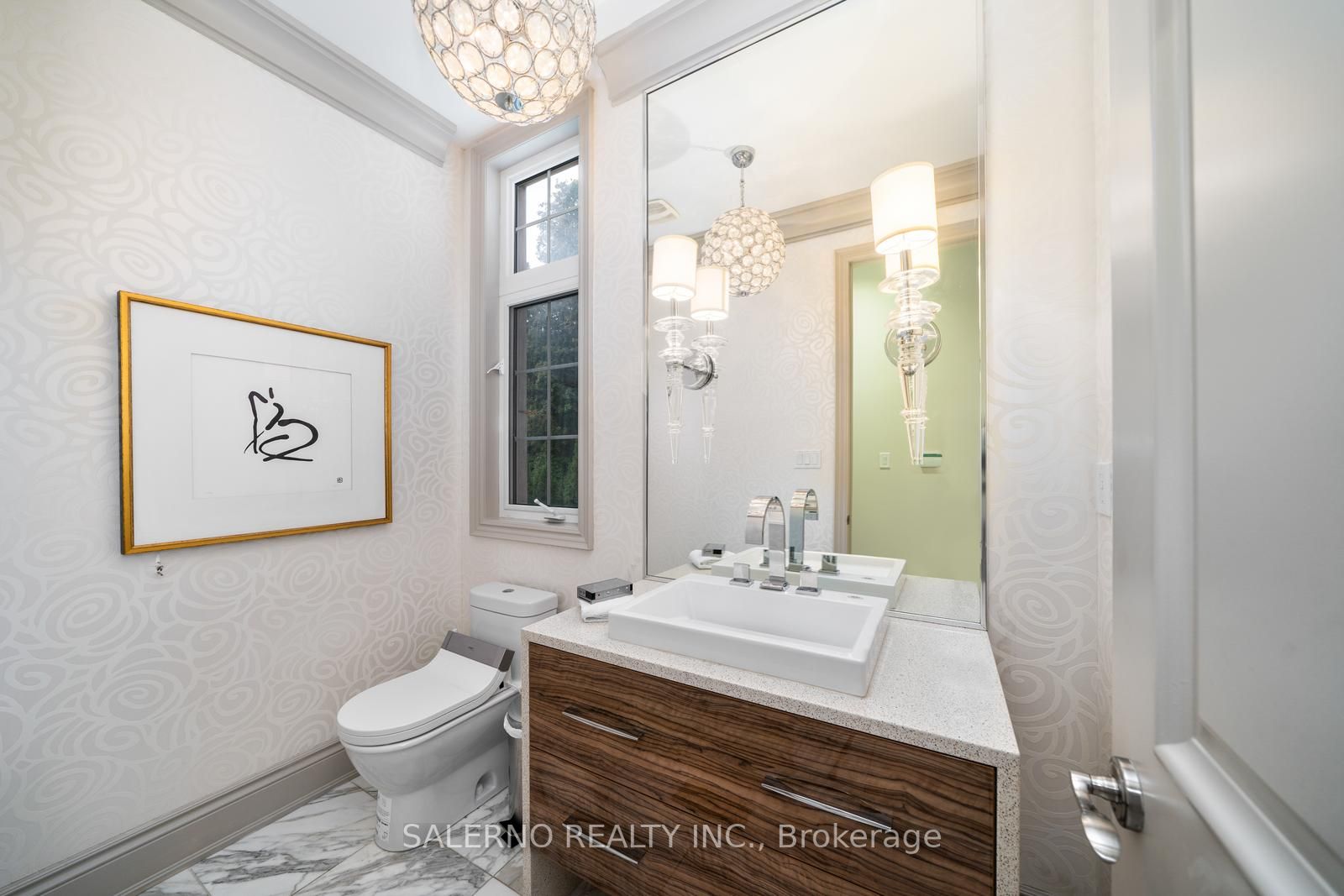 211 Grand Vellore Cres, #Upper
