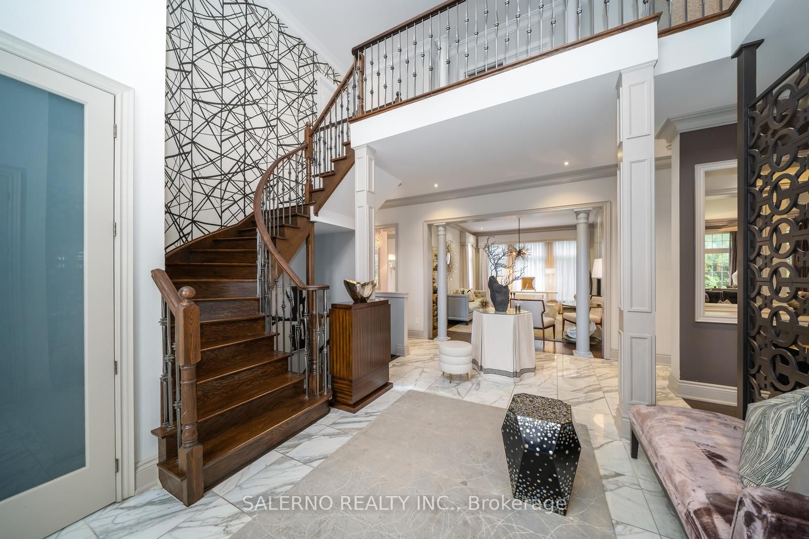 211 Grand Vellore Cres, #Upper