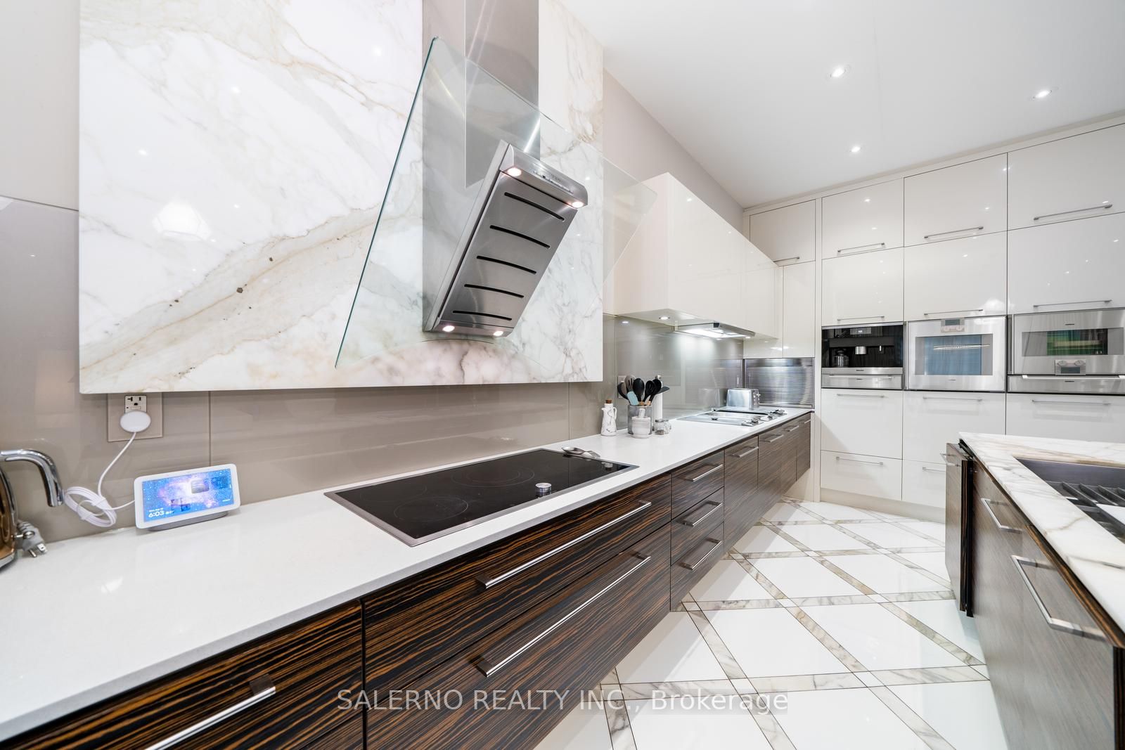 211 Grand Vellore Cres, #Upper