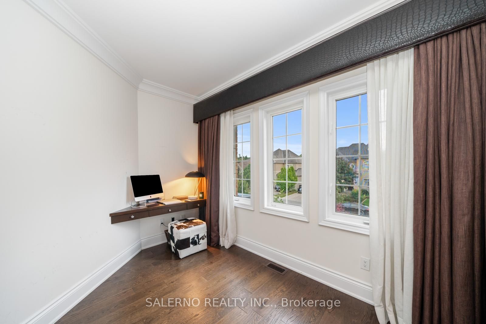 211 Grand Vellore Cres, #Upper