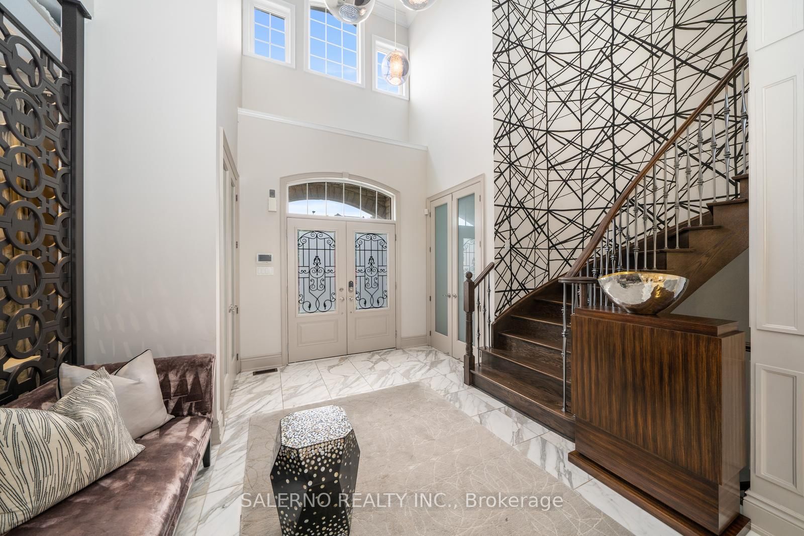 211 Grand Vellore Cres, #Upper