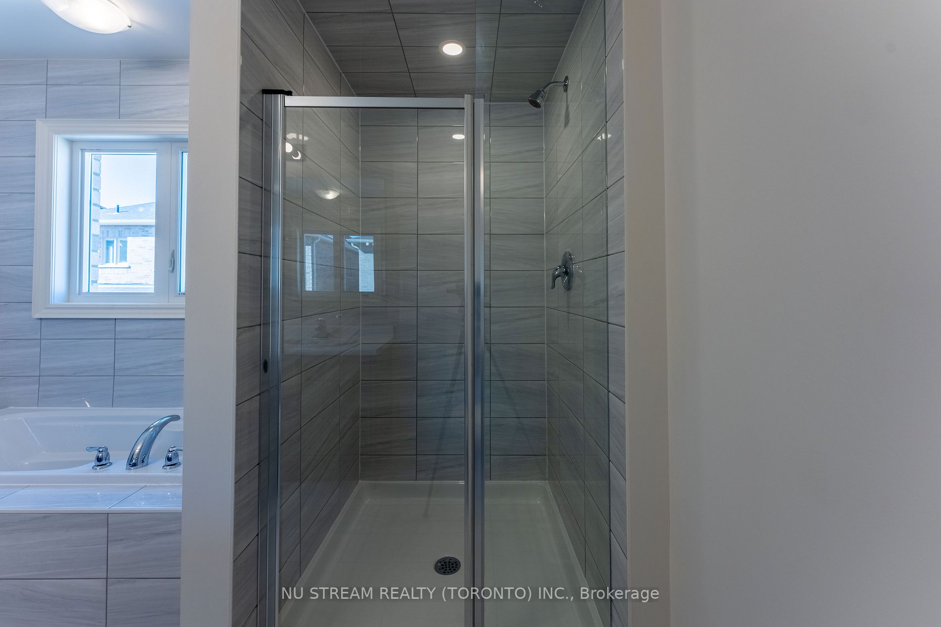 218 Fallharvest Way