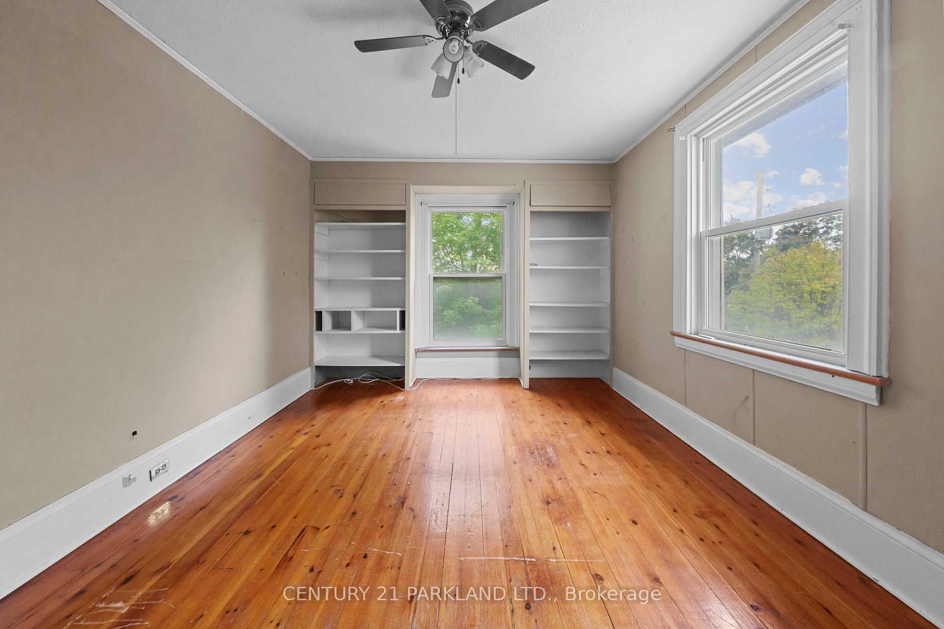75 Main St S