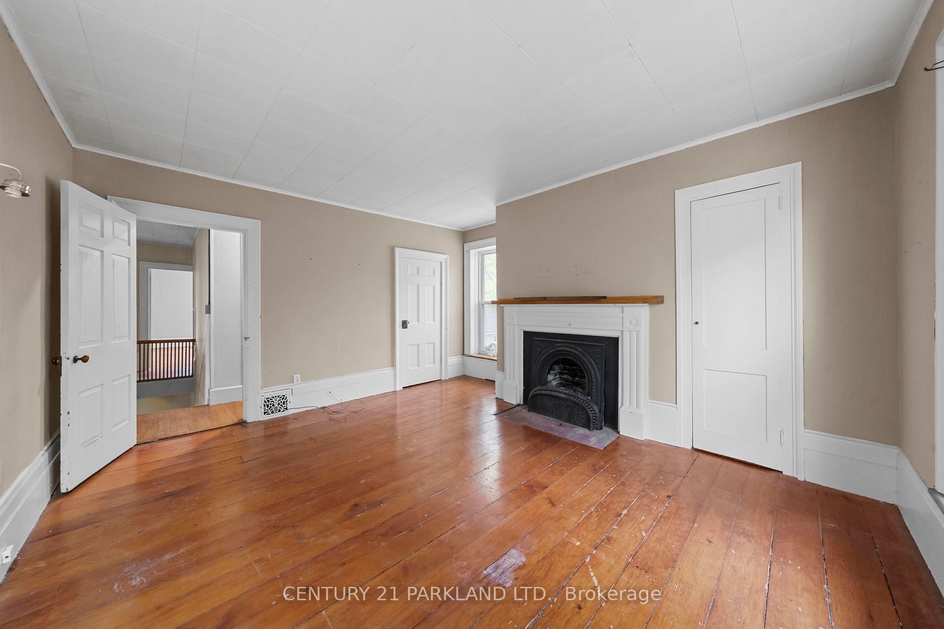 75 Main St S